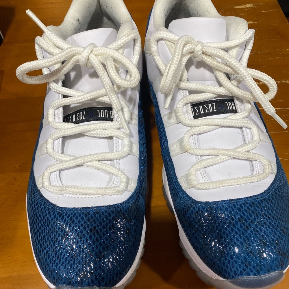 JORDAN 11 RETRO LOW GS 'NAVY SNAKESKIN' 2019